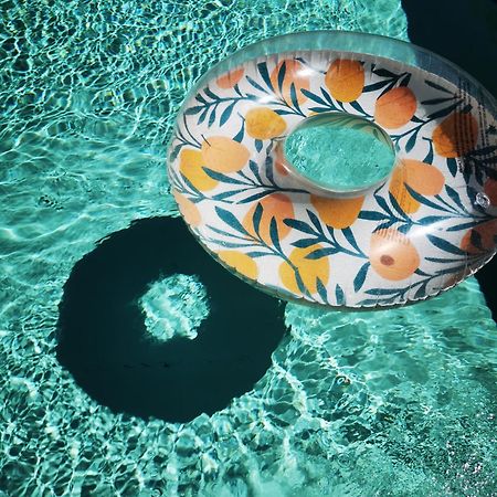Studio De Charme En Provence, Piscine Et Jacuzzi Partages Le Luc Exterior photo