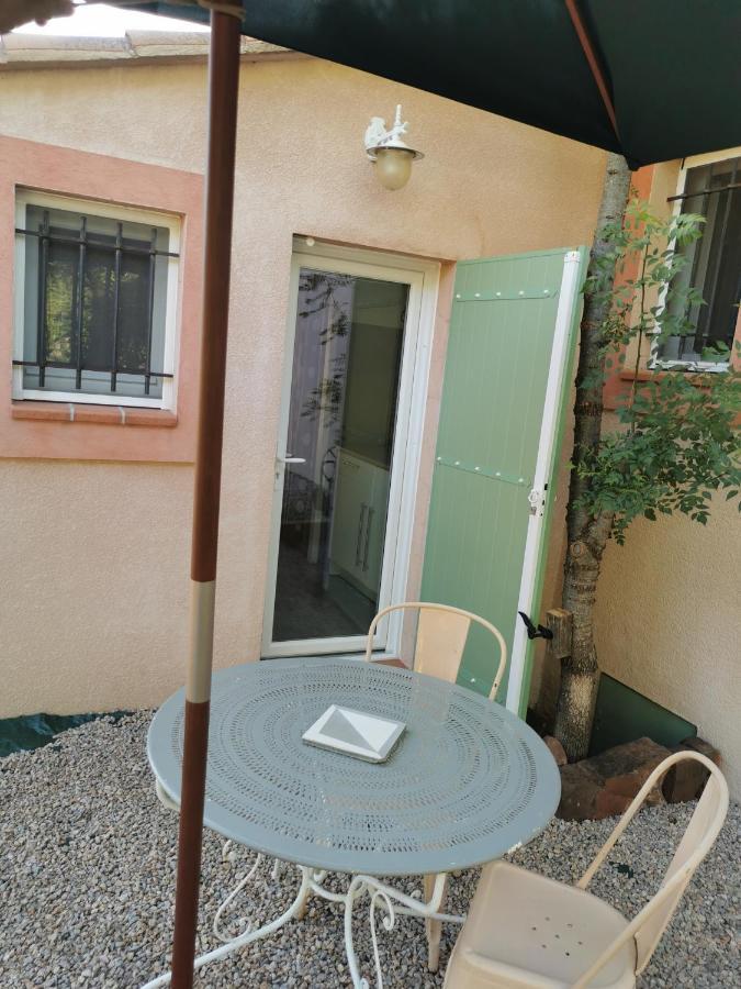 Studio De Charme En Provence, Piscine Et Jacuzzi Partages Le Luc Exterior photo
