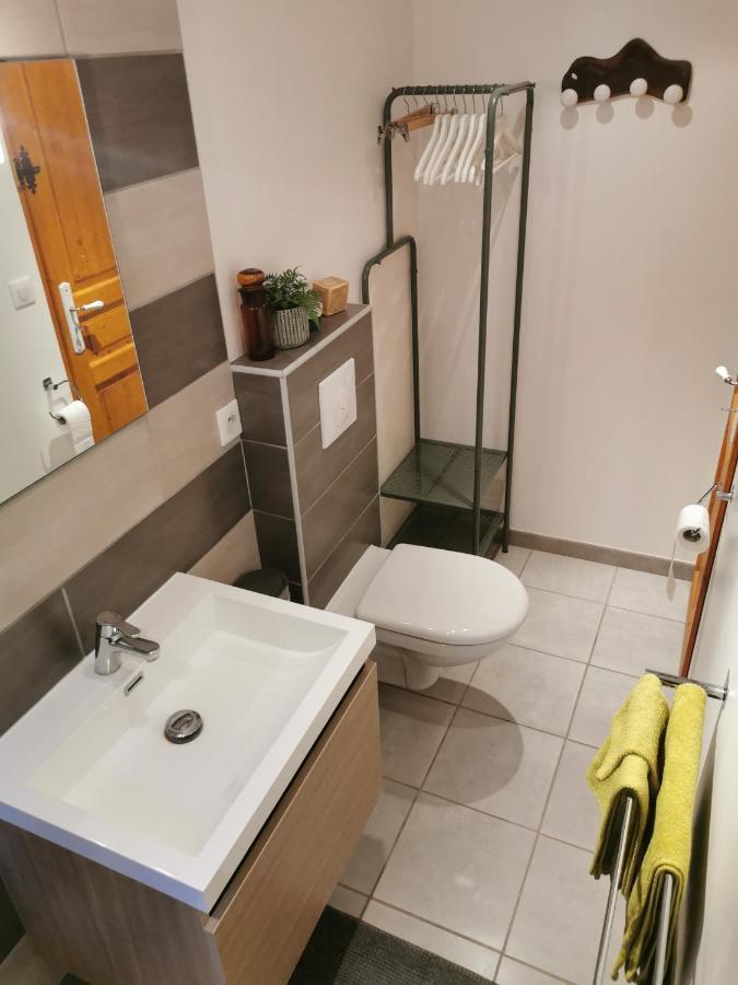 Studio De Charme En Provence, Piscine Et Jacuzzi Partages Le Luc Exterior photo